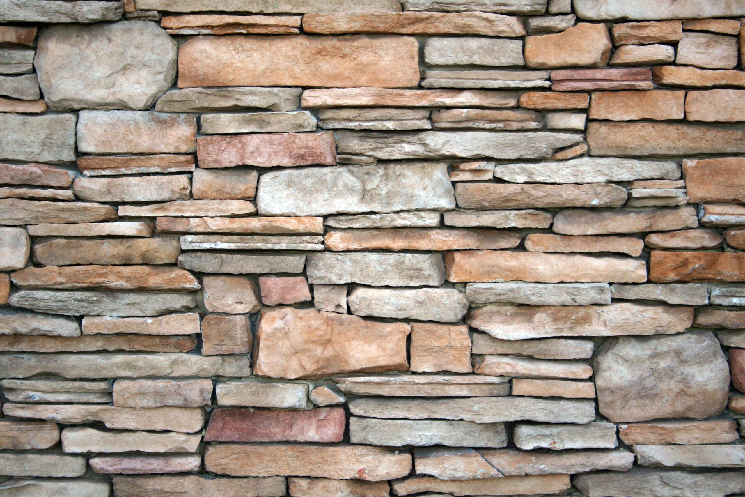 Texture de mur en pierre à forte inertie
